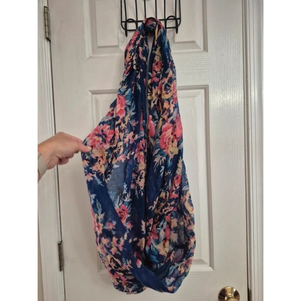 Flower scarf